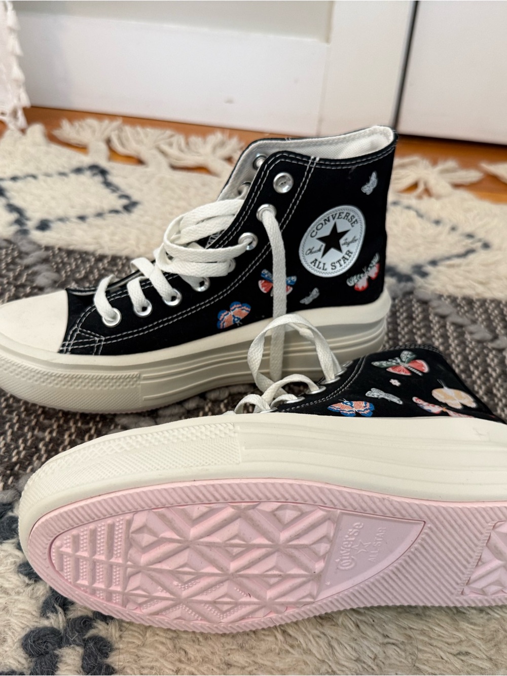 NWOT Women’s Converse Size 7.5 Black Chuck Taylor High-Top Platform Sneakers - Picture 3 of 6